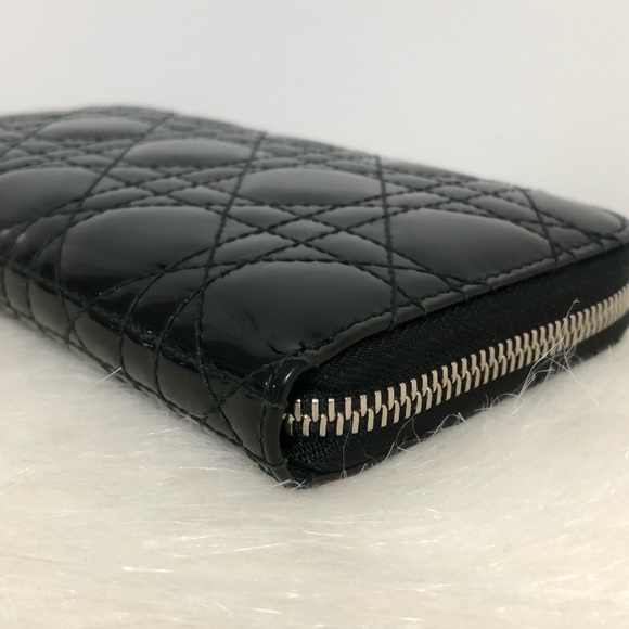 $550 Christian Dior black patent leather wallet - Picture 8 of 11